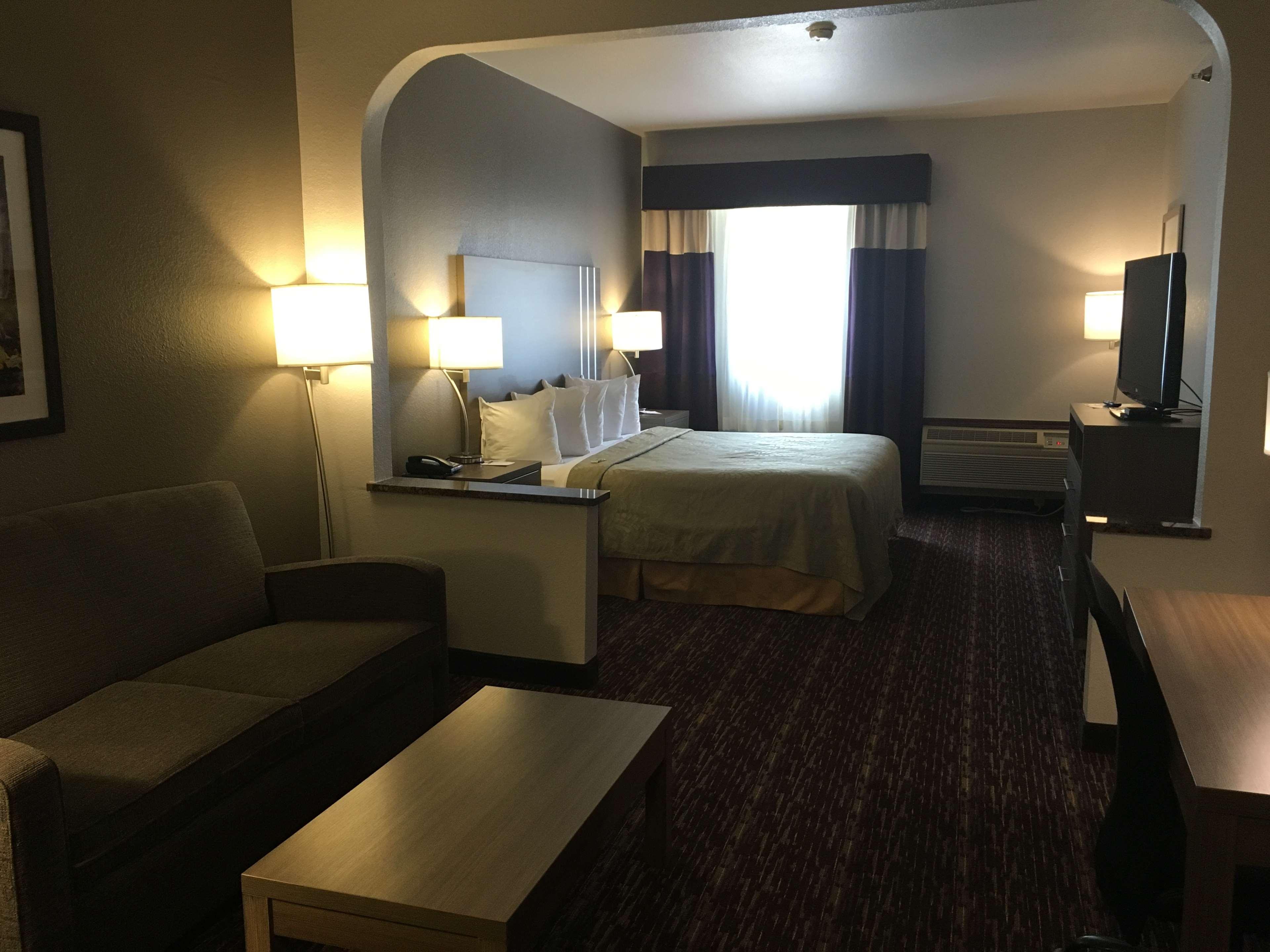 Surestay Plus By Best Western ادمون المظهر الخارجي الصورة